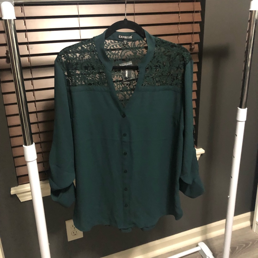 NWT Express lace inset portofino
